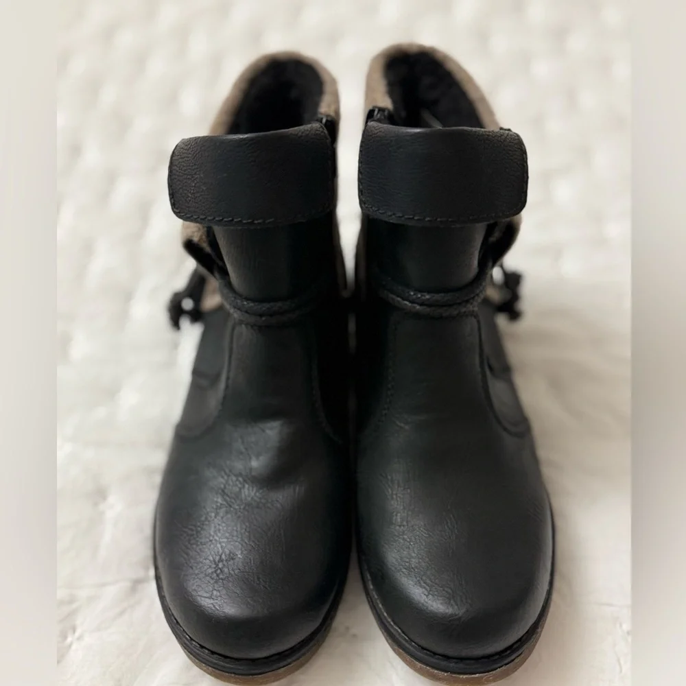 Rieker Fee 93 Black Faux Leather Ankle Boots Booties Women Size 38/7-7.5 Tassels